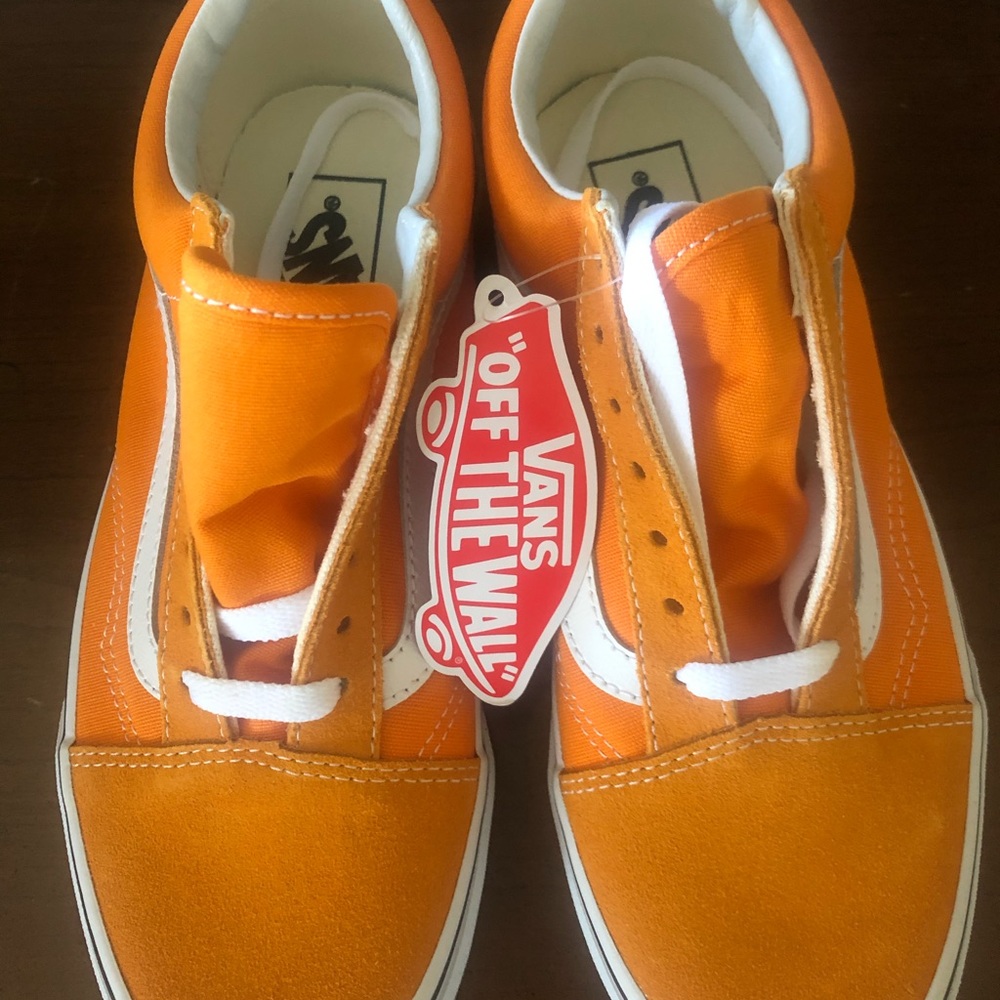 Brand new Vans old school style.